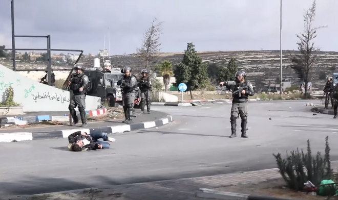 Βίντεο: Η στιγμή που Ισραηλινοί στρατιώτες πυροβολούν Παλαιστίνιο που απειλεί να ανατιναχτεί