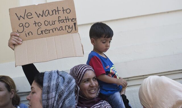 DW για προσφυγικό: To Βερολίνο δεν τηρεί τις δεσμεύσεις προς την Ελλάδα