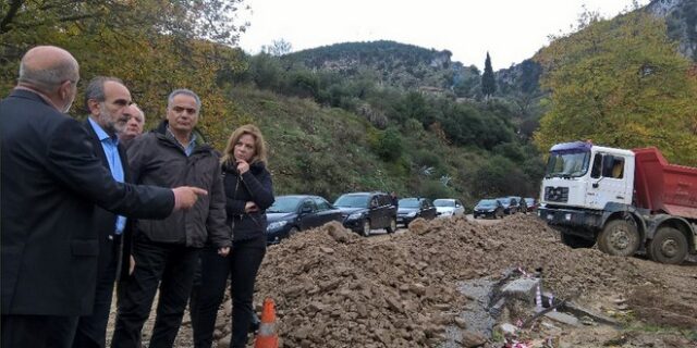 Στις πληγείσες περιοχές της Αιτωλοακαρνανίας ο Σκουρλέτης – Έντονες διαμαρτυρίες κατοίκων