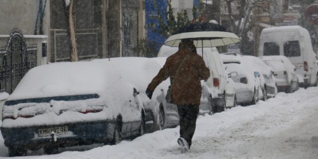 Χειμωνιάζει απότομα: Έρχονται χιόνια και στα πεδινά