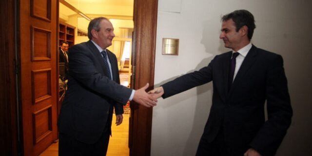 Συνάντηση Μητσοτάκη και Καραμανλή
