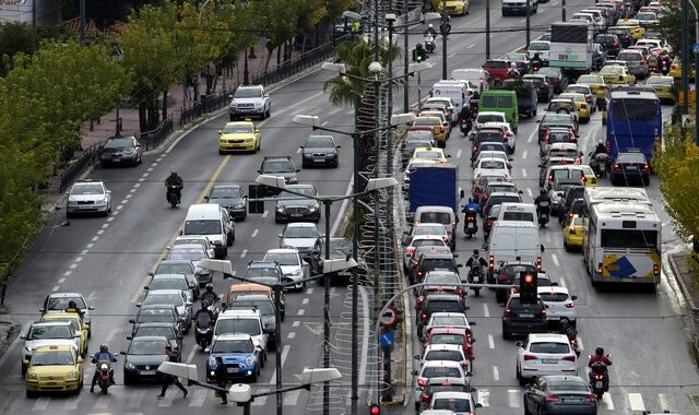 Μέχρι σήμερα η πληρωμή τελών κυκλοφορίας και η κατάθεση πινακίδων