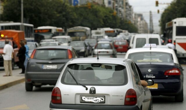 Θεσσαλονίκη: Περισσότερες από 10.000 κλήσεις τον πρώτο μήνα εφαρμογής της ελεγχόμενης στάθμευσης