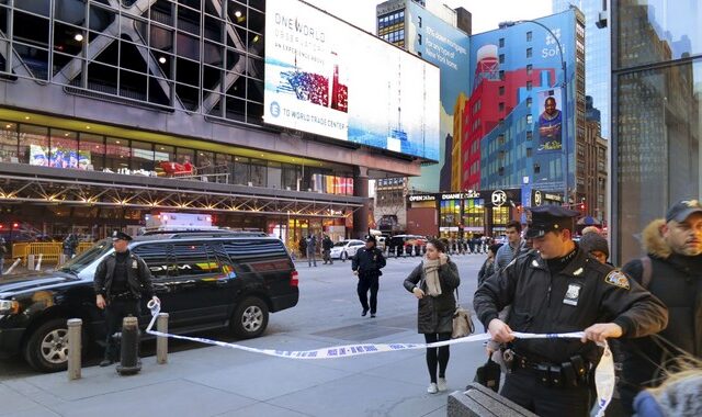 Δολοφονία στην Times Square: Πυροβόλησε άνδρα στο κεφάλι και διέφυγε
