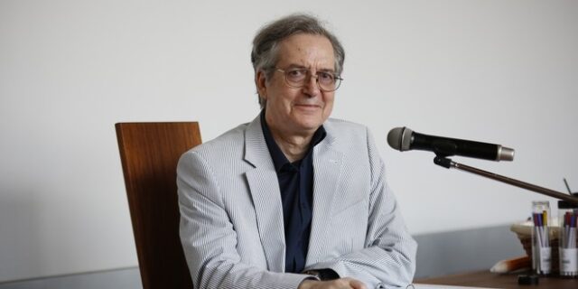 Ο Ευγένιος Τριβιζάς υποδέχτηκε τον Άη Βασίλη