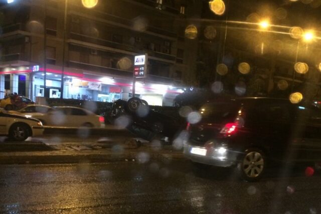 Κυκλοφοριακή συμφόρηση στη Μεσογείων λόγω τροχαίου