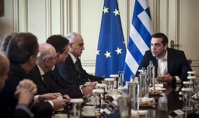 Τσίπρας σε Ένωση Τραπεζών: Τέλος στις ψευδείς ειδήσεις για κίνδυνο πρώτης κατοικίας