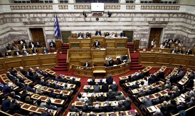 Αύριο η κατάθεση του πολυνομοσχεδίου με τα προαπαιτούμενα