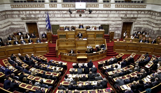 Με όλα τα “όπλα” στη Βουλή η κυβέρνηση