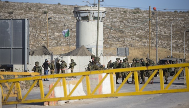 Ο ισραηλινός στρατός ενισχύει τις δυνάμεις του στη Δυτική Όχθη