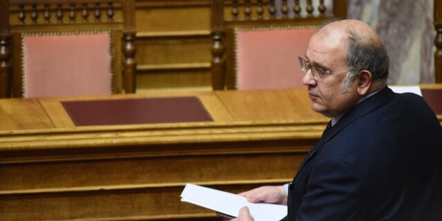 Ξυδάκης: Ιστορική ευκαιρία Σκόπια και Αθήνα να καθίσουν στο ίδιο τραπέζι