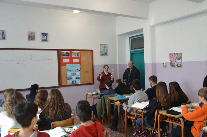 Μαθητές από τη Μεγάλη του Γένους Σχολή, το Ζωγράφειο Λύκειο και το σχολείο της Ίμβρου στη Θεσσαλονίκη
