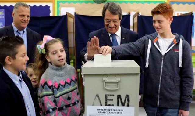 Κύπρος: Νίκος Αναστασιάδης και Σταύρος Μαλάς στο δεύτερο γύρο των προεδρικών εκλογών
