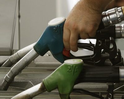 Φόβοι για ανατιμήσεις σε βενζίνη και πετρέλαιο λόγω διεθνών τιμών