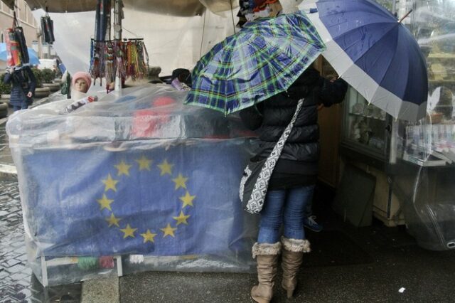 Bloomberg: Η ευρωζώνη μπορεί να αισιοδοξεί για το 2018, όχι όμως για μετά