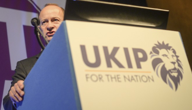 Ο ηγέτης του UKIP άφησε τη γυναίκα του για 25χρονο μοντέλο