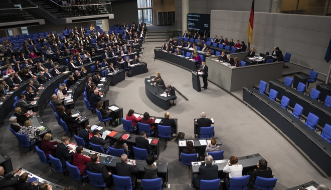 “Πράσινο φως” για την εκταμίευση της τελευταίας δόσης από την Bundestag