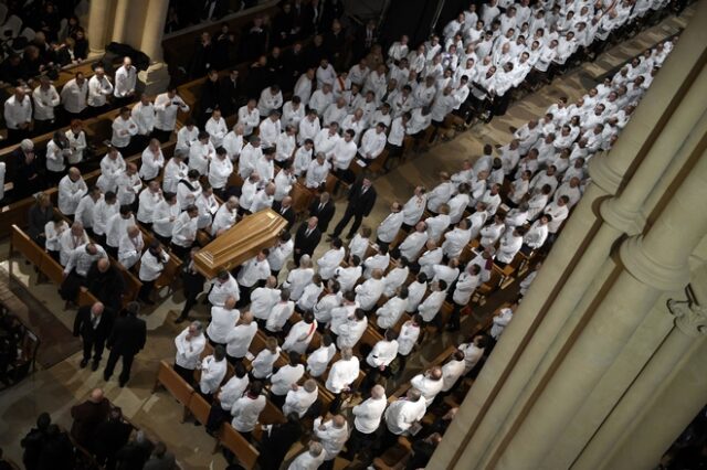 Διακεκριμένοι σεφ από όλο τον κόσμο είπαν το αντίο στον ‘πάπα της γαστρονομίας’