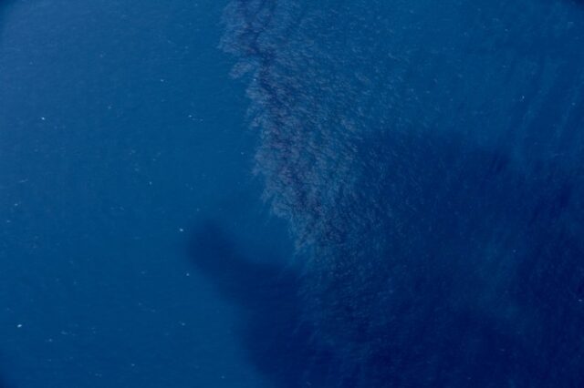 Κίνα: Πετρελαιοκηλίδες έκτασης 109 στρεμμάτων σχηματίστηκαν μετά το ναυάγιο του δεξαμενόπλοιου