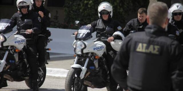 Συνελήφθησαν οι τσαντάκηδες με τις μοτοσικλέτες