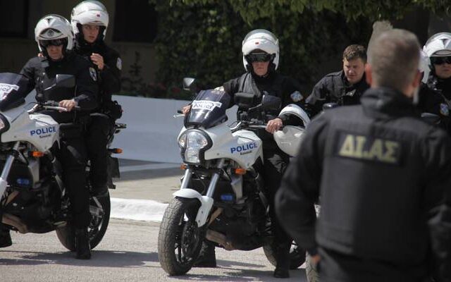 Φιλοπάππου: Λήστευε διερχόμενους με σπασμένο μπουκάλι