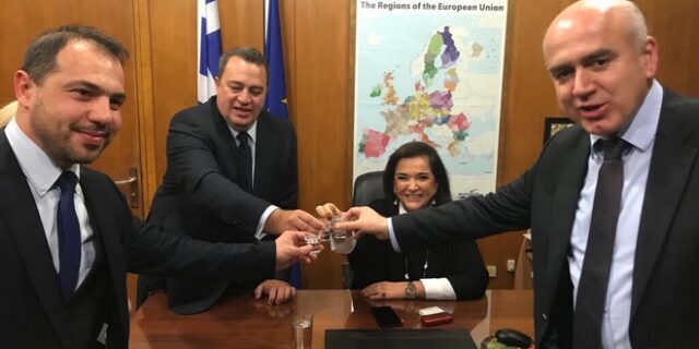 Το θρακιώτικο τσίπουρο και η εξόρμηση της Ντόρας