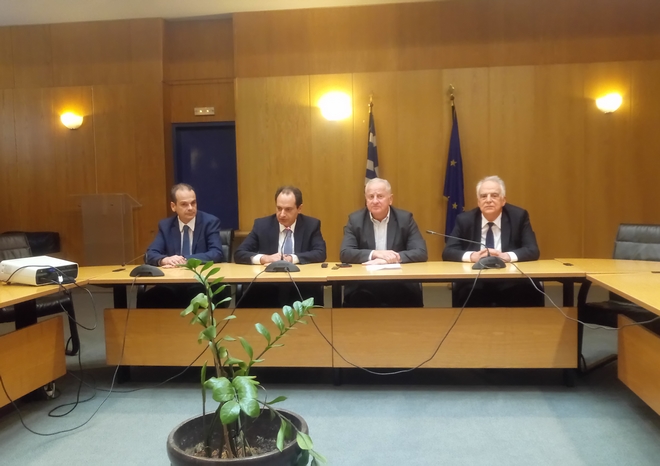 Δωρεά των ΕΛΠΕ για την αποκατάσταση των δρόμων σε Μάνδρα και Νέα Πέραμο