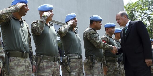 Τουρκία: O Ερντογάν προσλαμβάνει 40.000 στρατιωτικούς