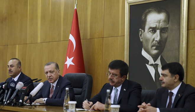 Ο Ερντογάν κατηγορεί τις ΗΠΑ για συνωμοσία κατά της Τουρκίας