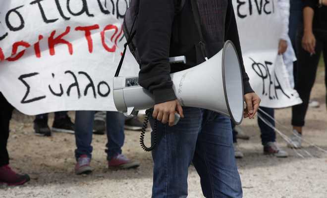 Φοιτητές κατέλαβαν και πάλι το ΙΝΕΔΙΒΙΜ