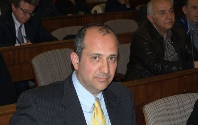 Φλωράς: Να υπάρξει ρύθμιση για την προστασία της πρώτης κατοικίας των ελεύθερων επαγγελματιών