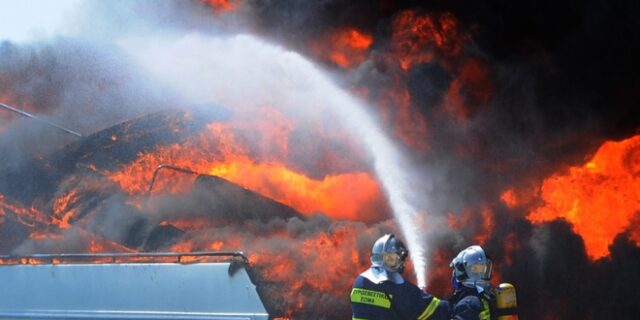 Πολύ υψηλός κίνδυνος πυρκαγιάς και τη Δευτέρα