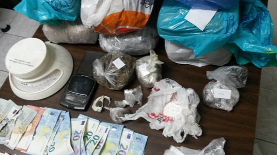 Σύλληψη διακινητή ναρκωτικών στο κέντρο της Αθήνας