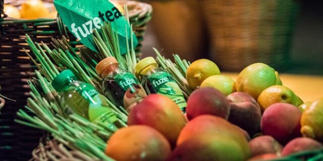 Fuzetea: Αυτό είναι το νέο δυνατό χαρτί της Coca-Cola (και) για την ελληνική αγορά