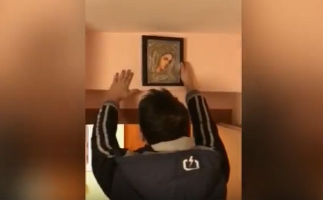 Αθεόφοβοι: Έκρυβαν την κοκαΐνη πίσω από την εικόνα της Παναγίας