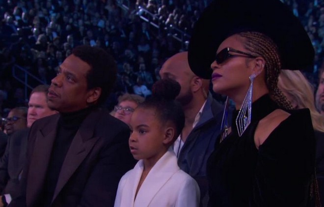 Grammys: Η 6χρονη κόρη της Beyonce και του Jay Z έδειξε ποιος είναι το αφεντικό στο σπίτι