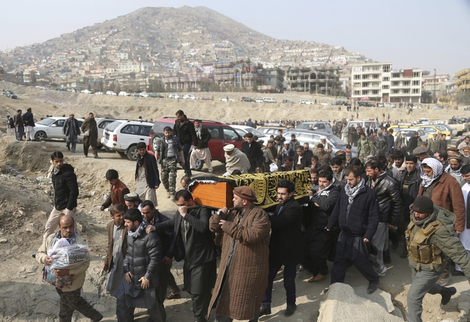 Οργή λαού στην Καμπούλ μετά το νέο μακελειό