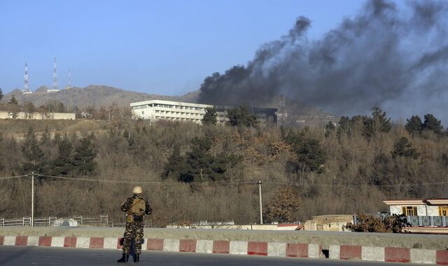BBC: Έλληνας μεταξύ των νεκρών στην Καμπούλ – Δεν επιβεβαιώνει το ελληνικό ΥΠΕΞ