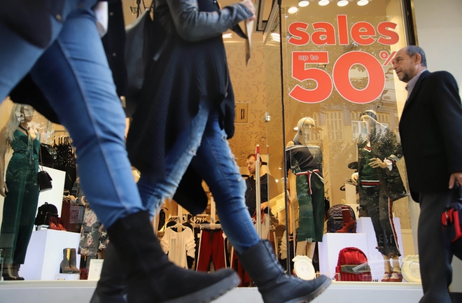 Ανοιχτά τα καταστήματα την Κυριακή – 24ωρη απεργία των υπαλλήλων