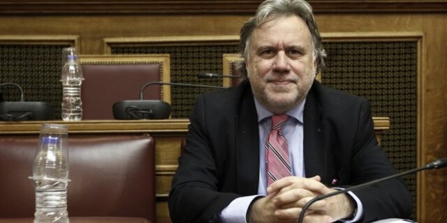 Κατρούγκαλος: Το Σκοπιανό έπρεπε να είχε λυθεί από τη δεκαετία του ’90