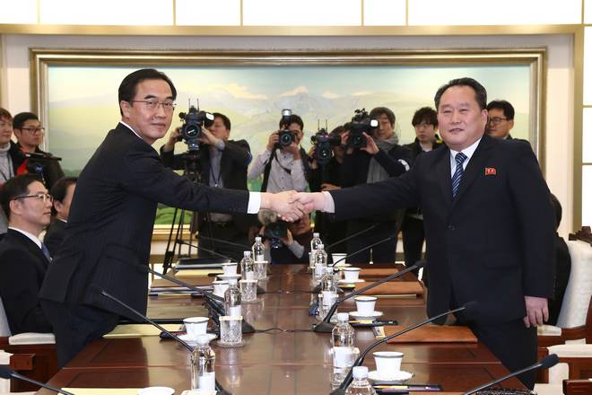 Β.Κορέα-Ν.Κορέα: Σε εξέλιξη οι πρώτες συνομιλίες έπειτα από δύο και πλέον χρόνια