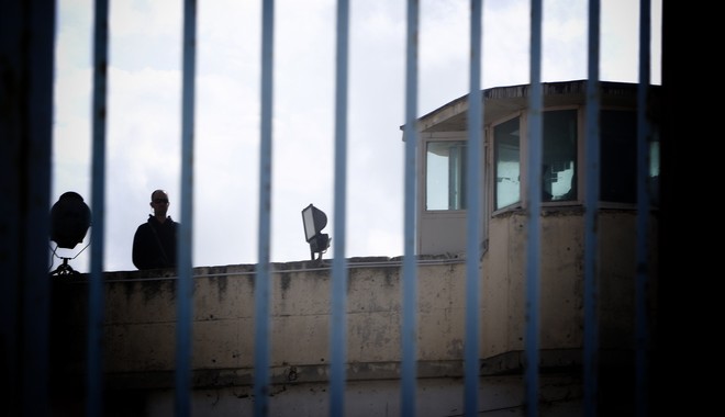 Νεκρός ο 45χρονος που δολοφόνησε τη σύντροφό του στο Περιστέρι