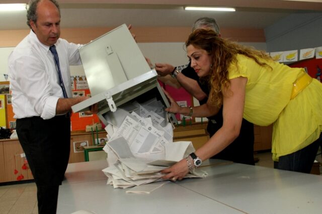 Κυπριακές εκλογές: Ζυμώσεις στην πολιτική σκηνή εν όψει της β’ Κυριακής
