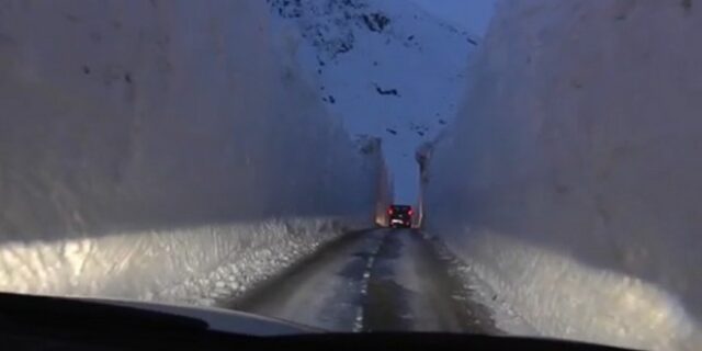 Στις γαλλικές Άλπεις έχει δημιουργηθεί ένας λαβύρινθος από πάγο