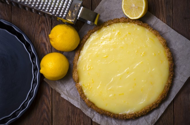 Lemon pie, με εύκολη βάση από μπισκότα