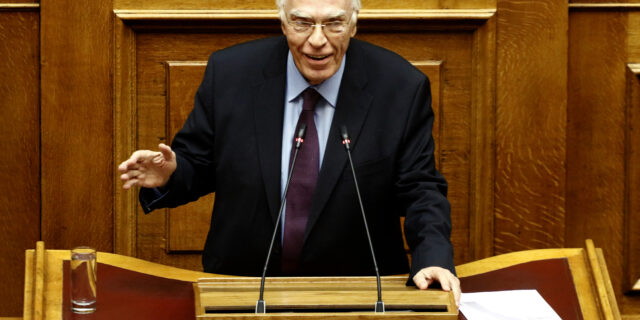 Λεβέντης για Μεγαλοοικονόμου: Το βράδυ των εκλογών θα λάβει την απάντηση