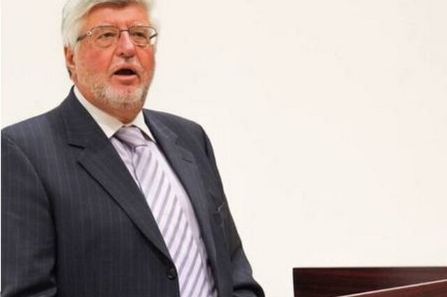 Πρέσβης Αλ. Μαλλιάς: Θεσμική υποχρέωση η συνεννόηση των πολιτικών δυνάμεων