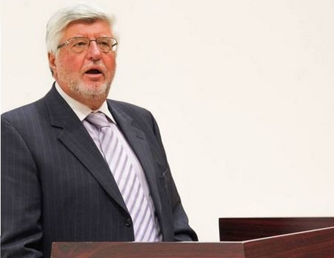 Πρέσβης Αλ. Μαλλιάς: Θεσμική υποχρέωση η συνεννόηση των πολιτικών δυνάμεων