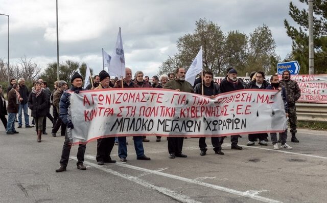 Στα μπλόκα και οι αγρότες της Κρήτης