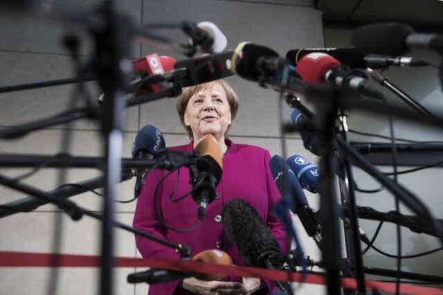 Η Μέρκελ χαιρετίζει την απόφαση του SPD για έναρξη διαπραγματεύσεων
